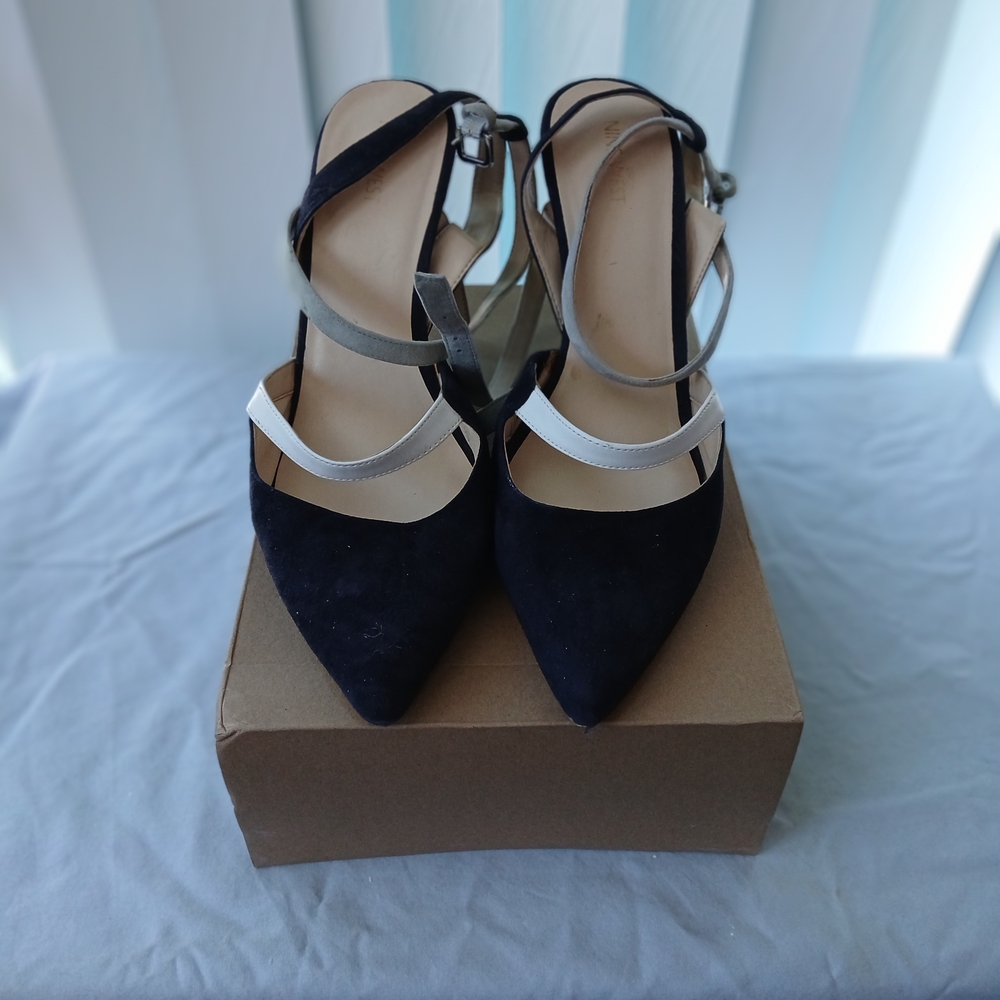 Nine West pointed-toe slingback heels In Navy Blue Suede
